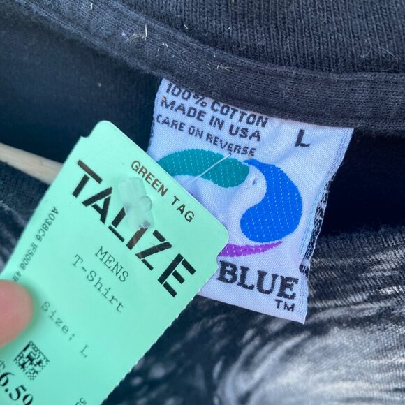 Vintage 1995 Liquid Blue T Shirt AOP Large John Connell Wolf Moon T Shirt AOP - Picture 5 of 10